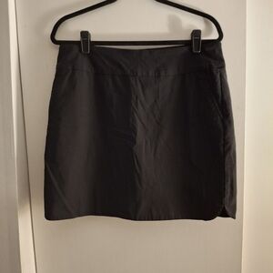 S.C. & Co. Women's Black Skort